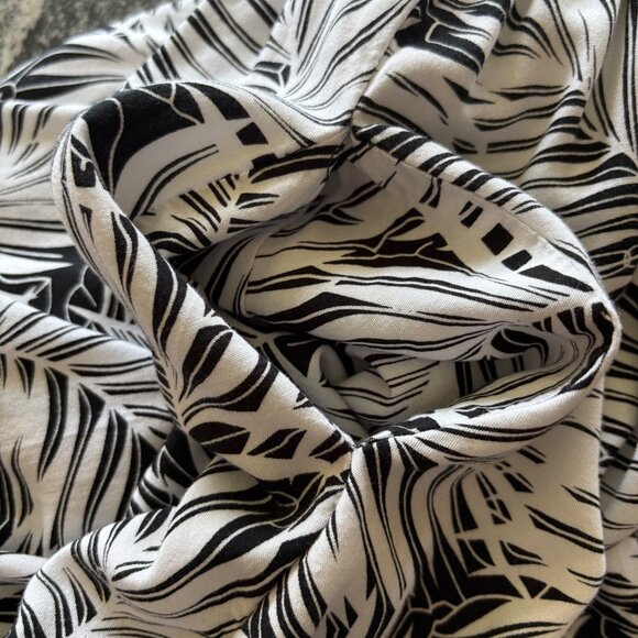 Tybee Island Women's Sundress Size S/M Black & White Side Pockets - Picture 6 of 8
